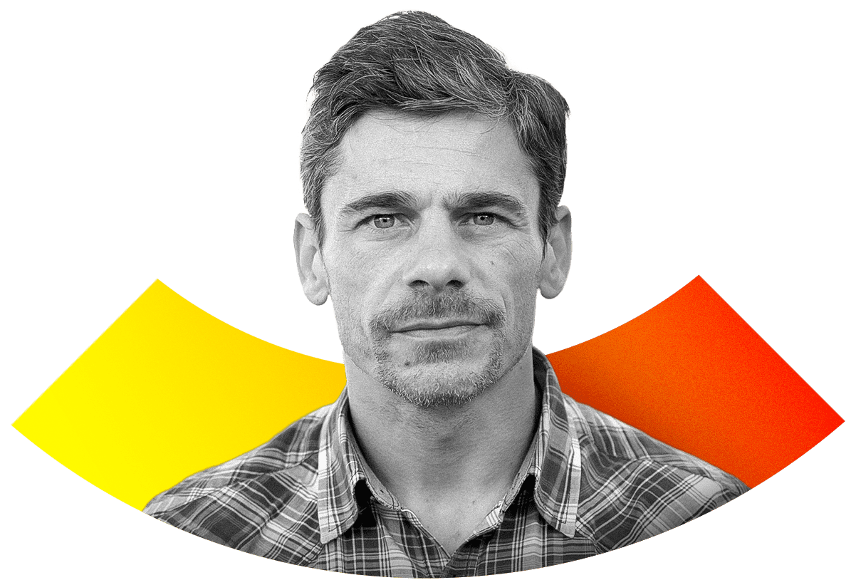 Sacha-Curva-baixo-pb